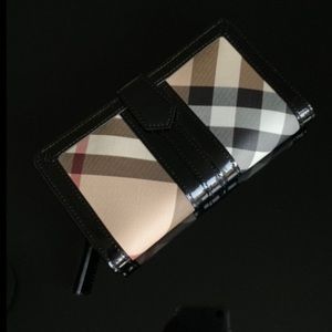 Burberry Super Nova Check Wallet